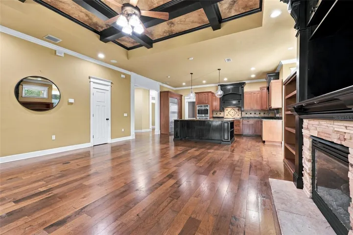 12' ceilings in Living Room and Primary Bedroom