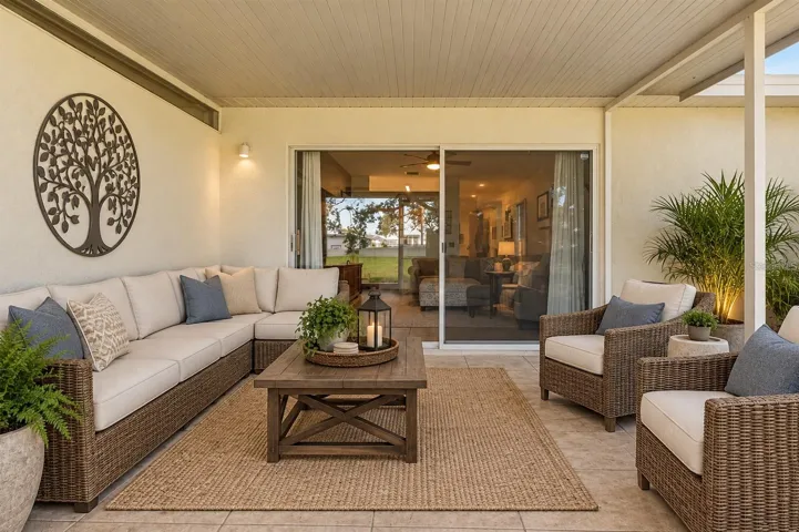 STAGE PATIO