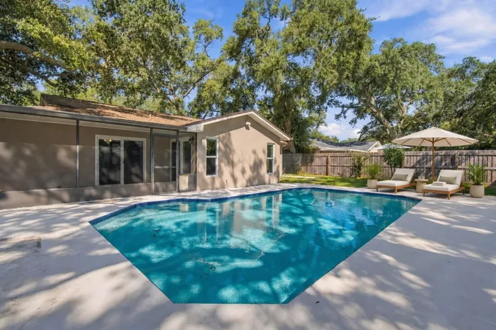 Pool - Virtually Staged