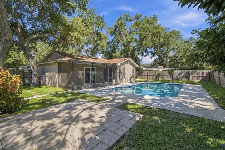 Pool/Backyard