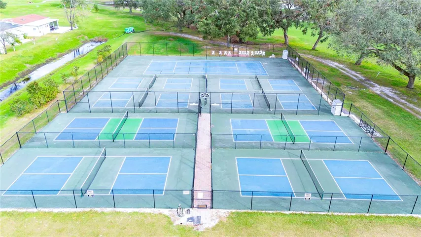 Community pickleball area.