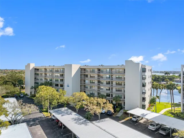 1316 Pasadena Ave with carports