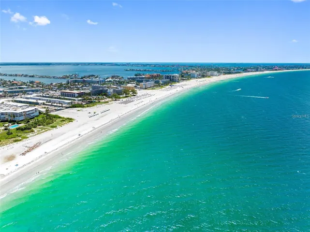 St Pete Beach a few minutes away