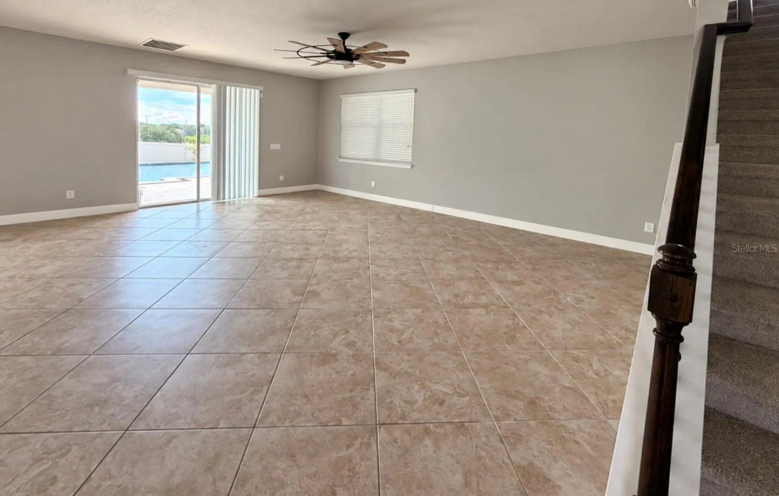 Family Room (Perspective 1)