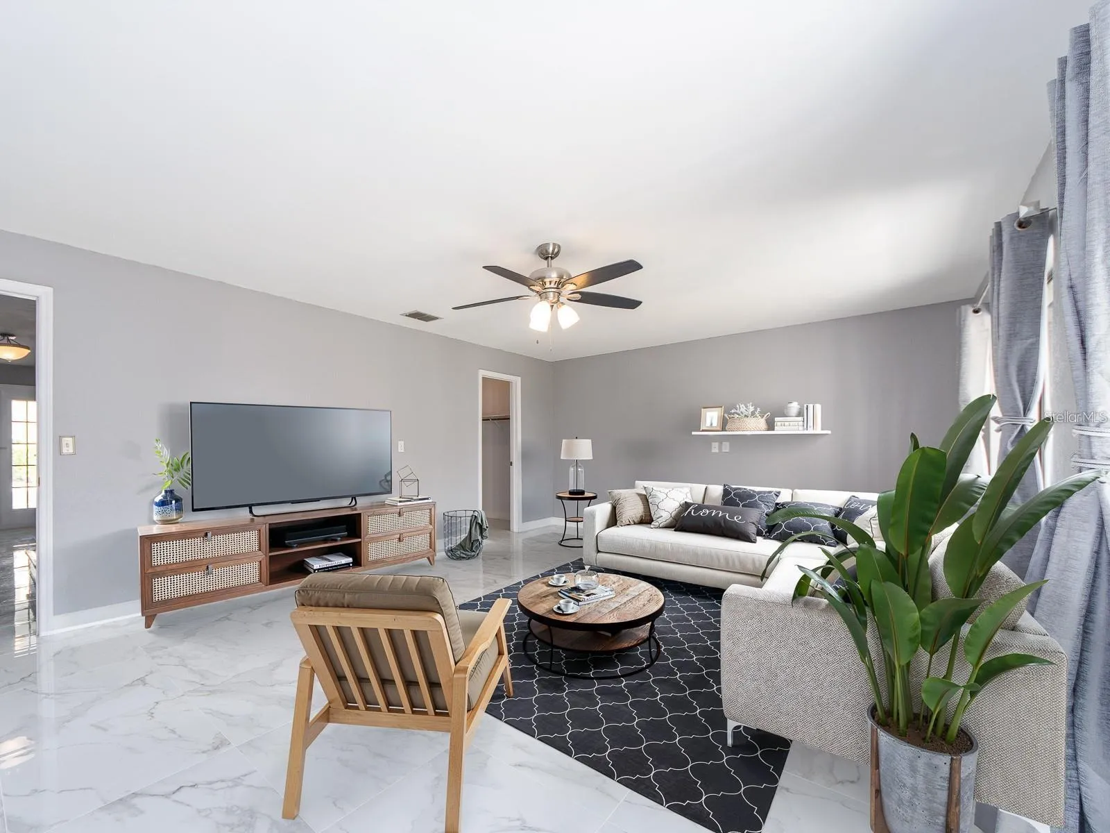 GAMEROOM OR THIRD BEDROOM WITH WALK IN CLOSET