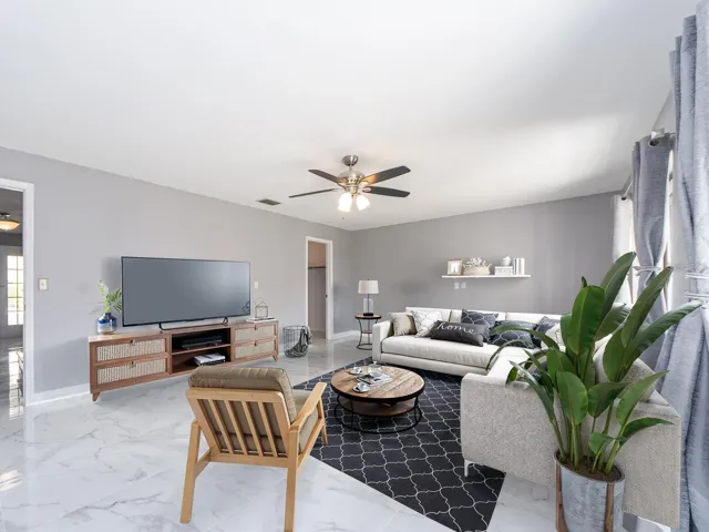 GAMEROOM OR THIRD BEDROOM WITH WALK IN CLOSET