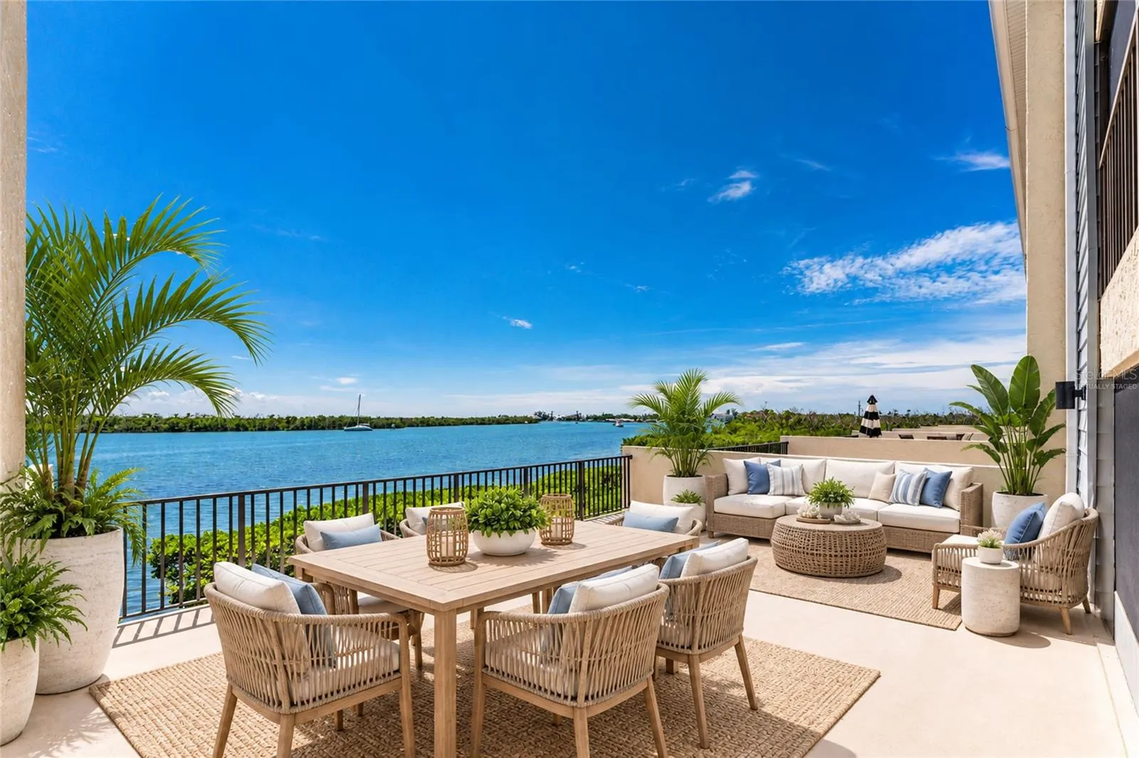 Open Sundeck Perfect for Entertaining!*Virtually Staged