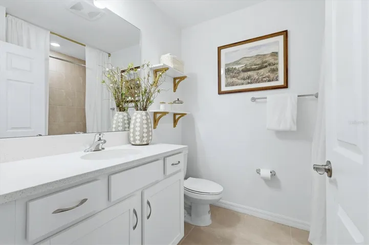 Guest bathroom with shower and tub