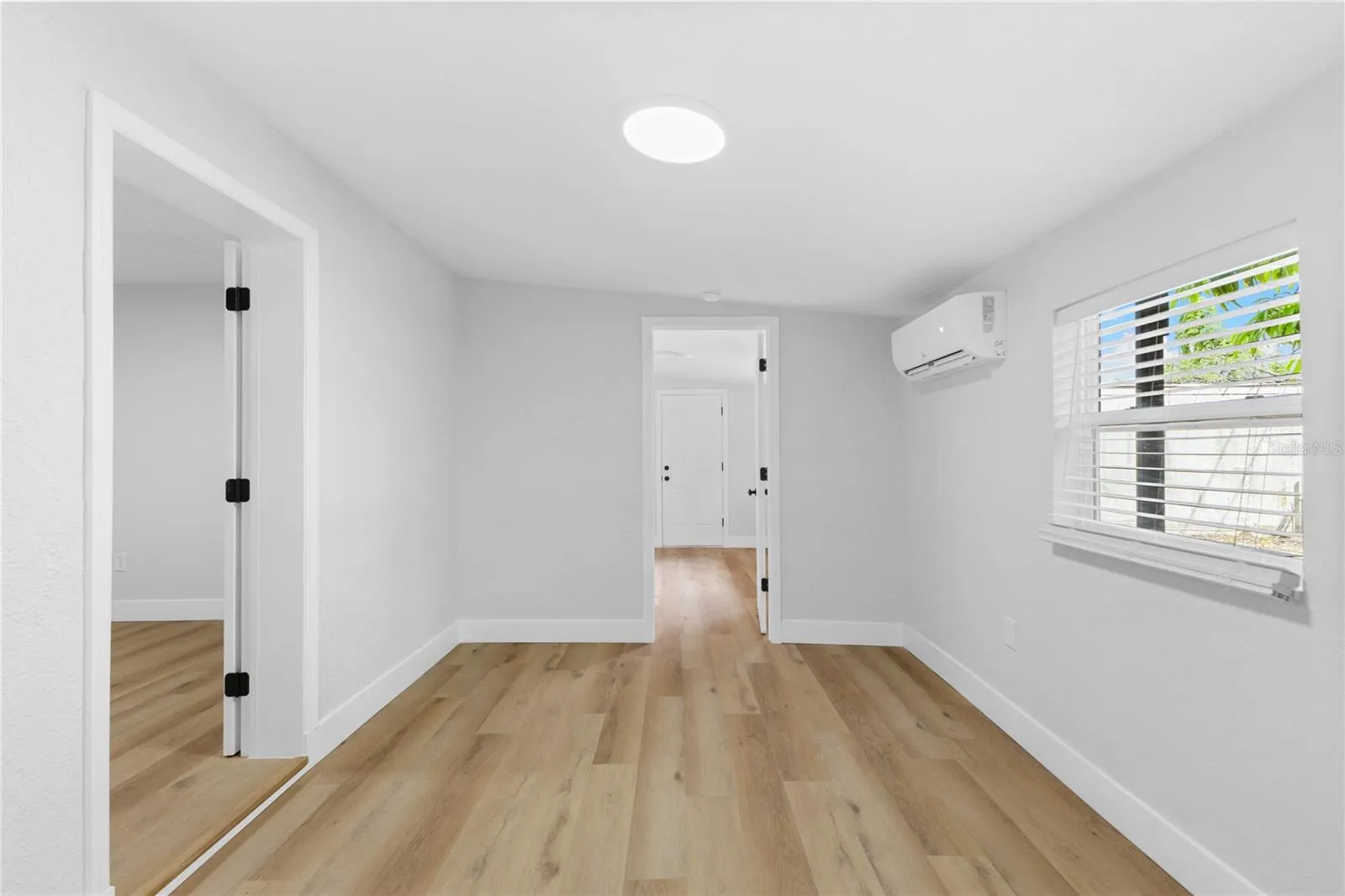 Flex Room to Laundry room