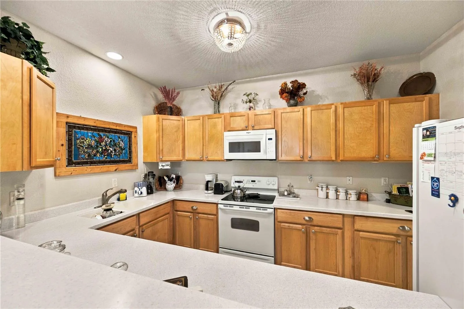 gorgeous cabinets and lots of counter space