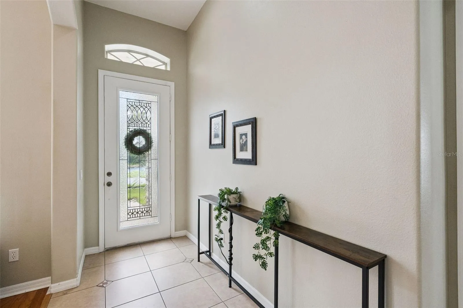 FOYER