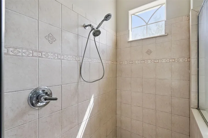 MASTER SHOWER