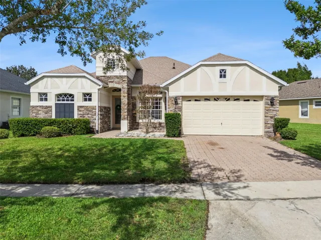2-CAR GARAGE