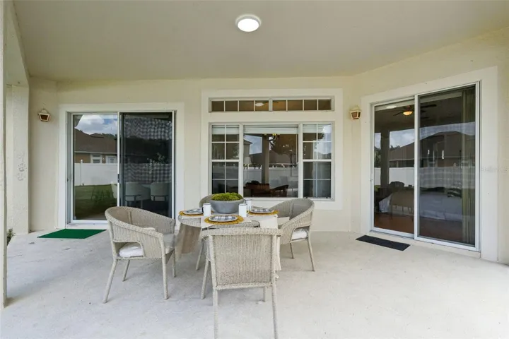 COVERED LANAI PORCH