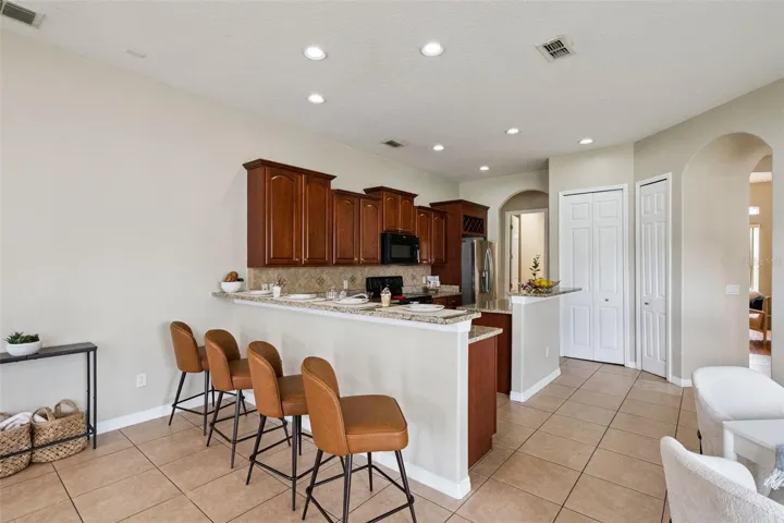 BREAKFAST BAR
