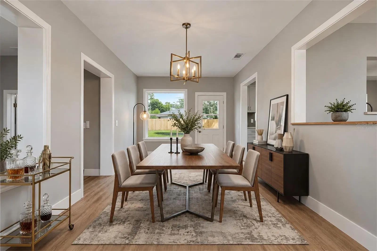 Dining room (virtually staged)