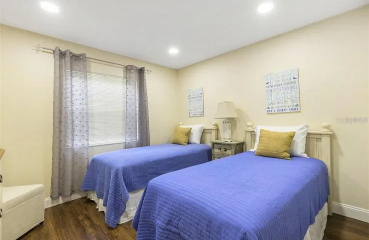 Guest bedroom