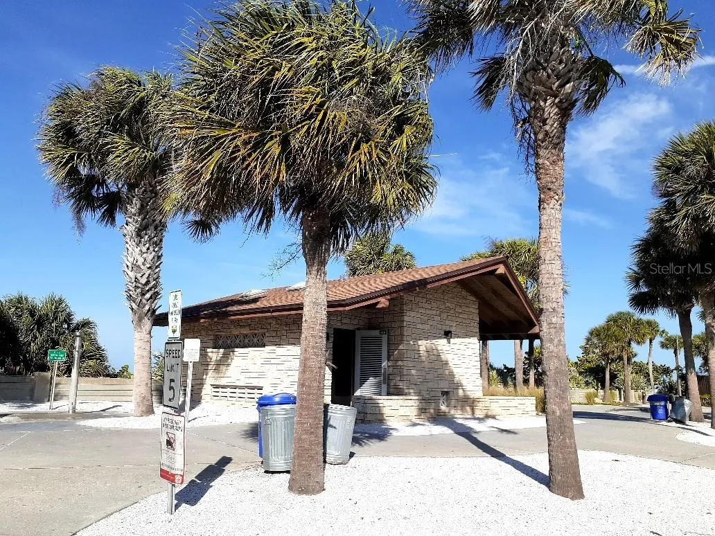 PUBLIC restrooms showers at about 16th Ave