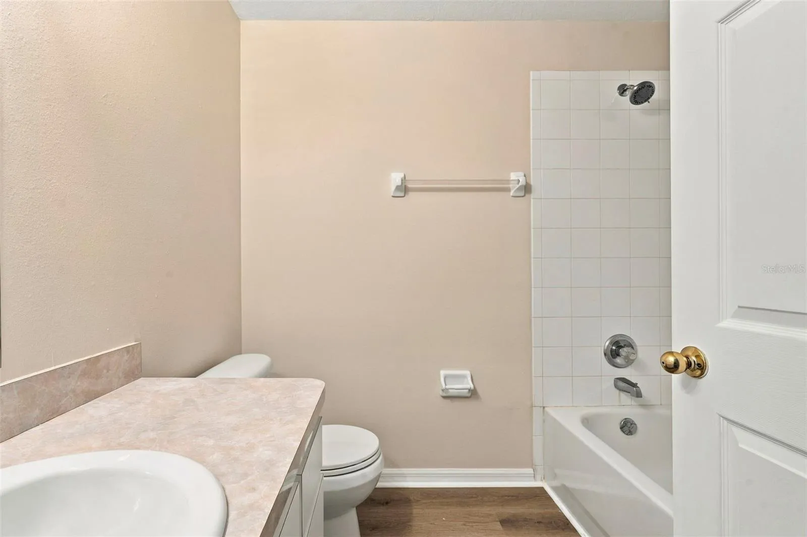 2nd Bathroom