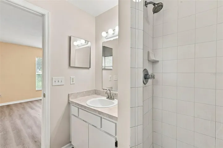 Primary Bedroom with En-Suite Bathroom