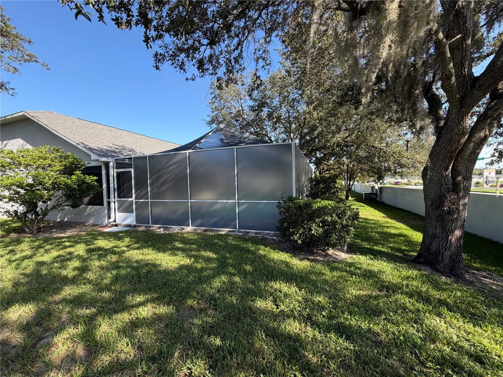 Side of Home, Screen Enclosure with Privacy Screens