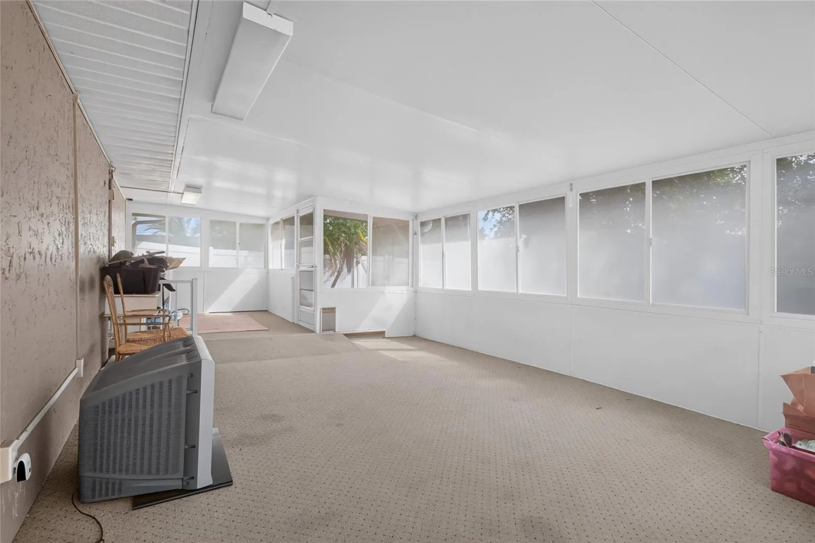 Florida Room/Covered Screened in Patio