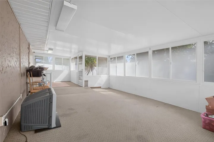 Florida Room/Covered Screened in Patio