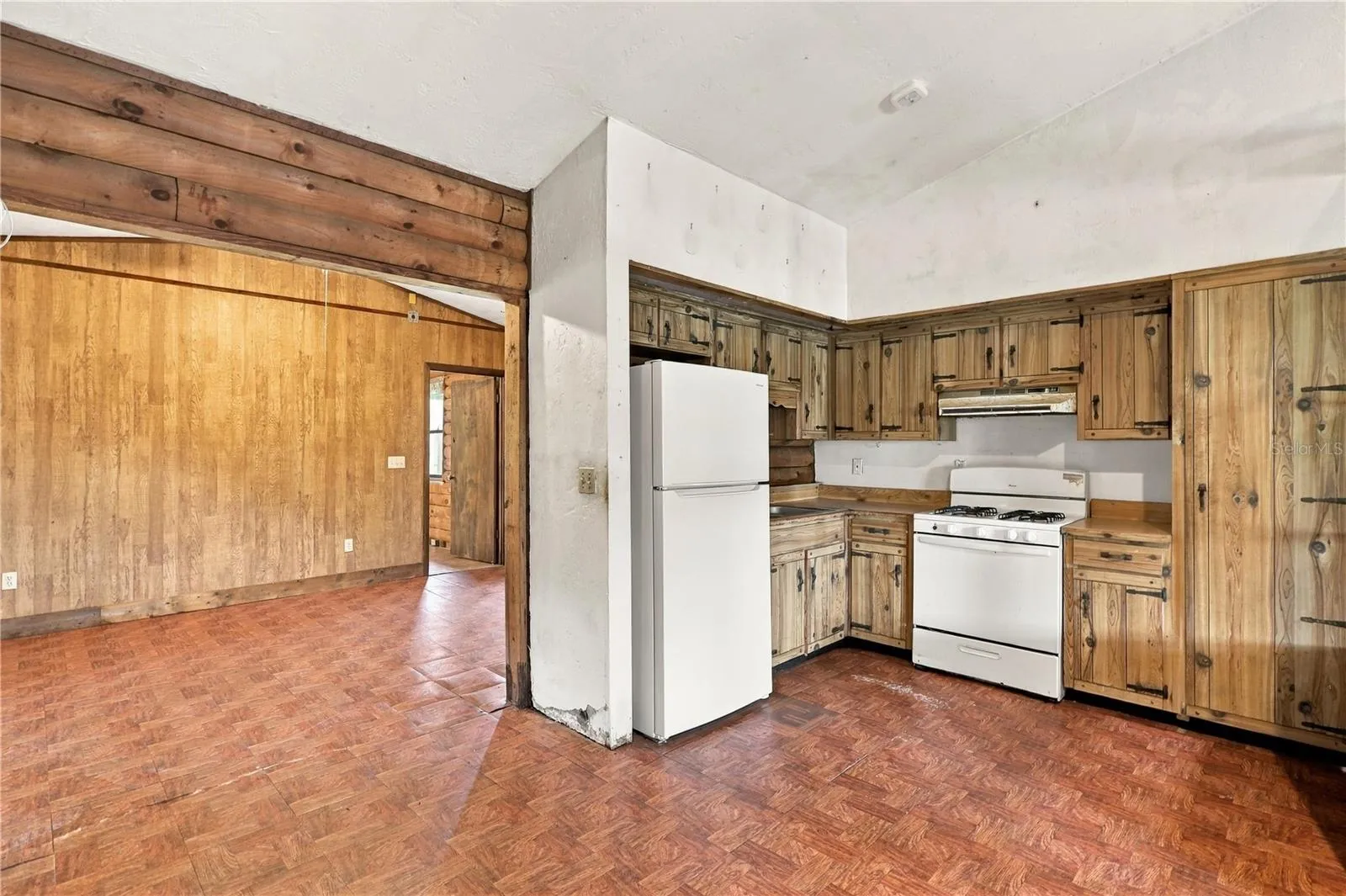 Kitchen & Dining Room