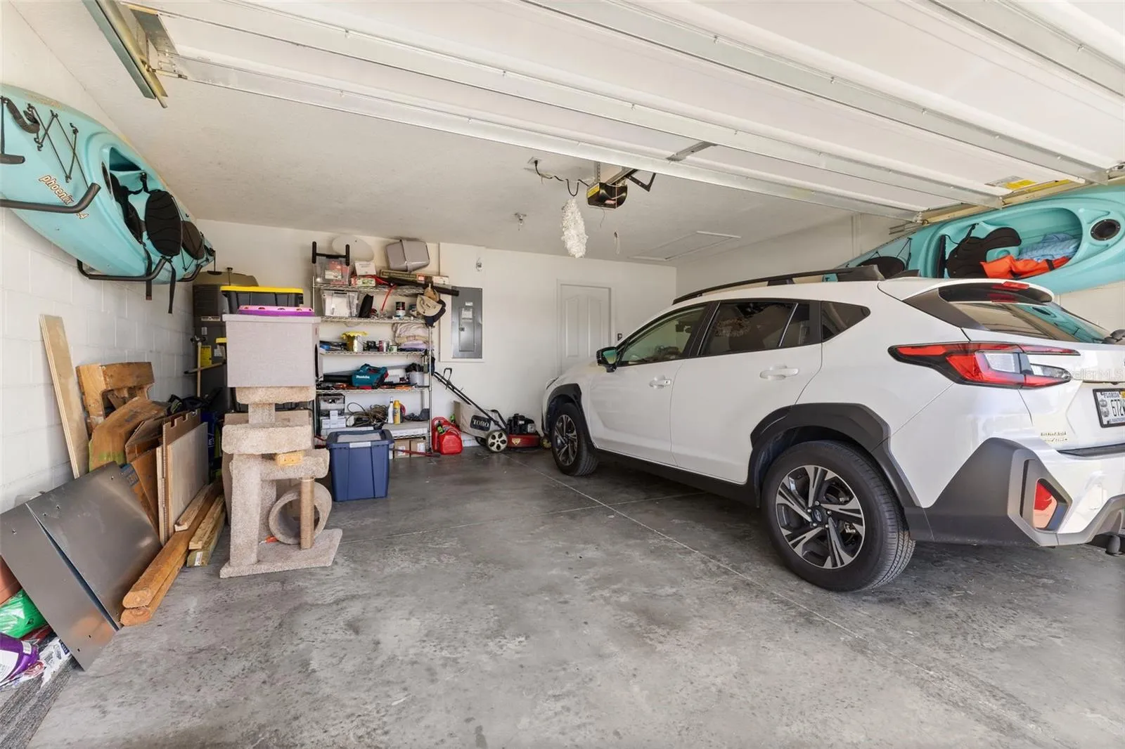 2 CAR GARAGE