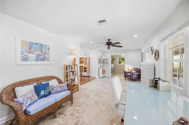 Much additional space with an office and a bonus room/study, b9oth of which lead out to the lanai/pool
