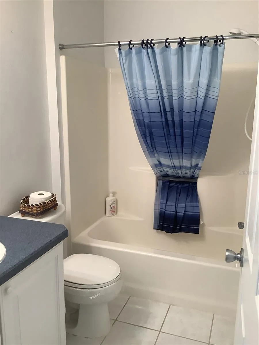 Bathroom/Bedroom 2