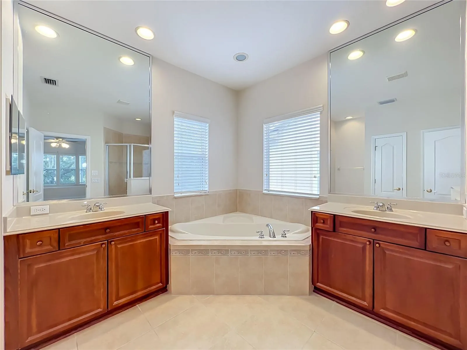 Recessed lighting, dual full mirrors