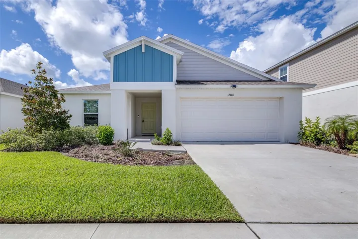 1 Story w/ 2 Car Garage