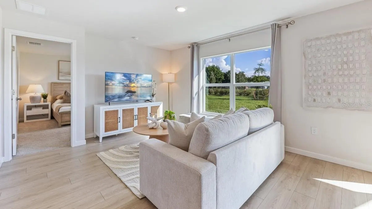 MODEL HOME