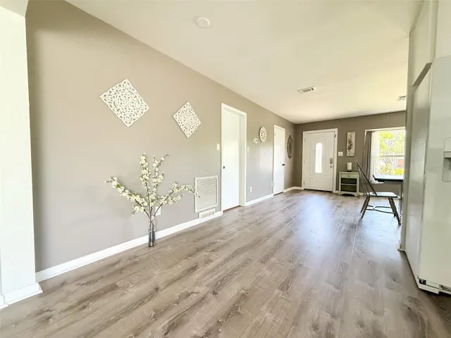 Front Entry and Breakfast Nook