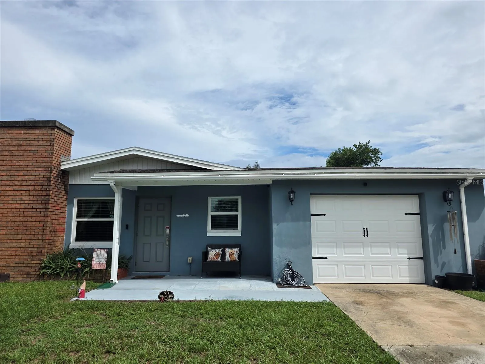 This is a perfect home for anyone that loves a simple lifestyle!