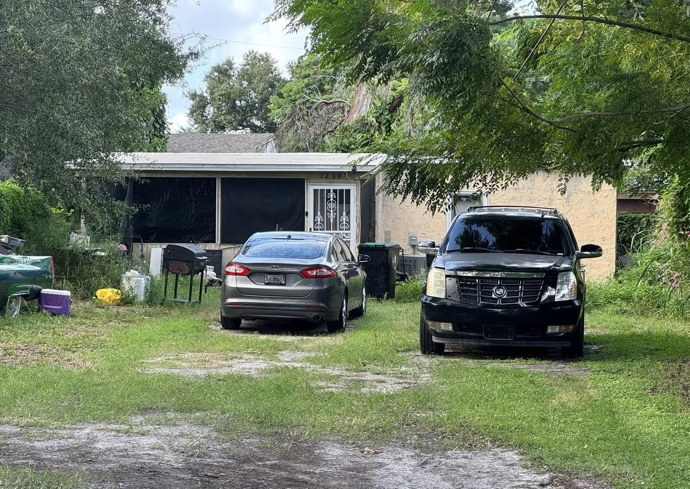 1239 19th Street — closer front exterior view.