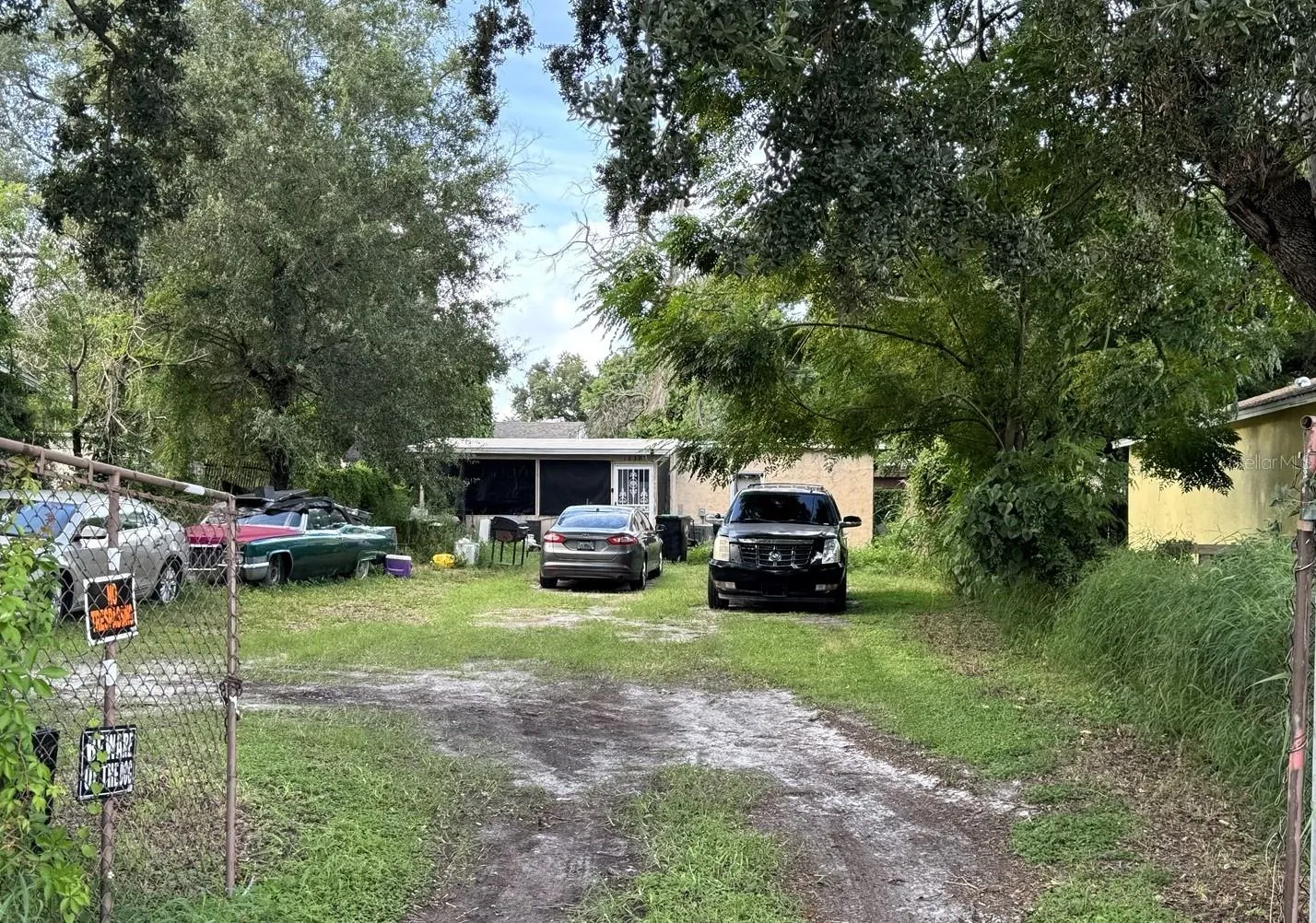 1239 19th Street — wide exterior view of the primary parcel included in the three-property offering