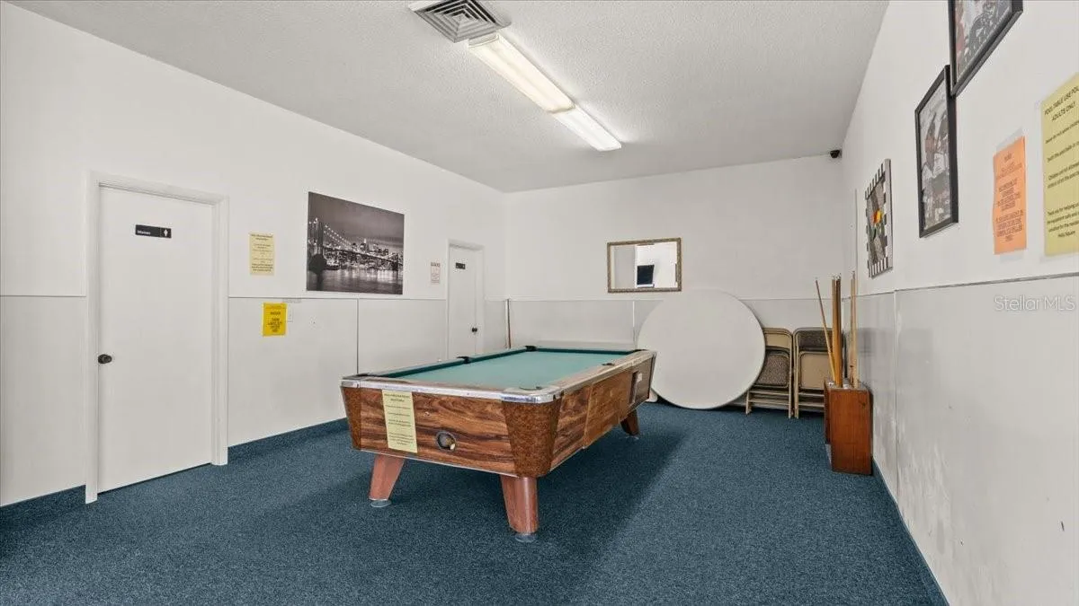 Pool table