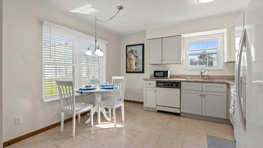 Eat in kitchen