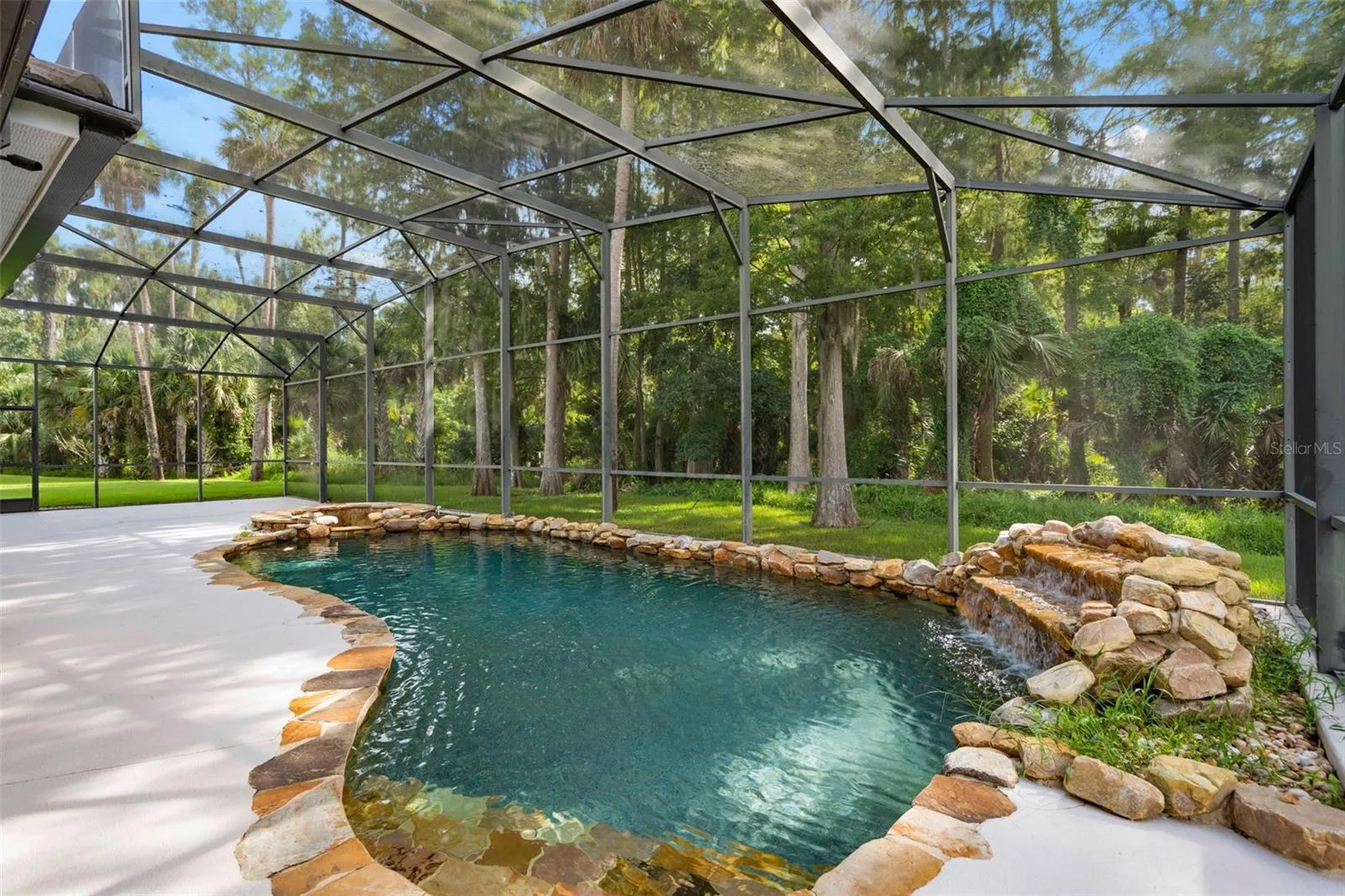 Custom Pool and Spa