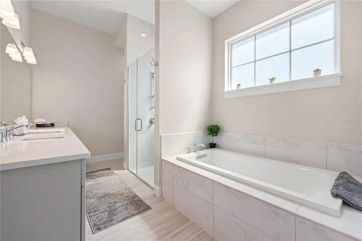 Bedroom 2 - 1st Floor - En-suite Bathroom