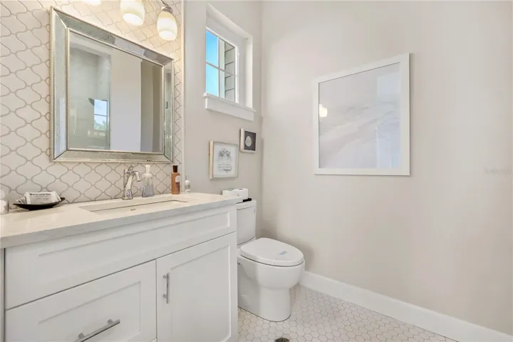 Bedroom 3 - 2nd Floor - Ensuite Bathroom