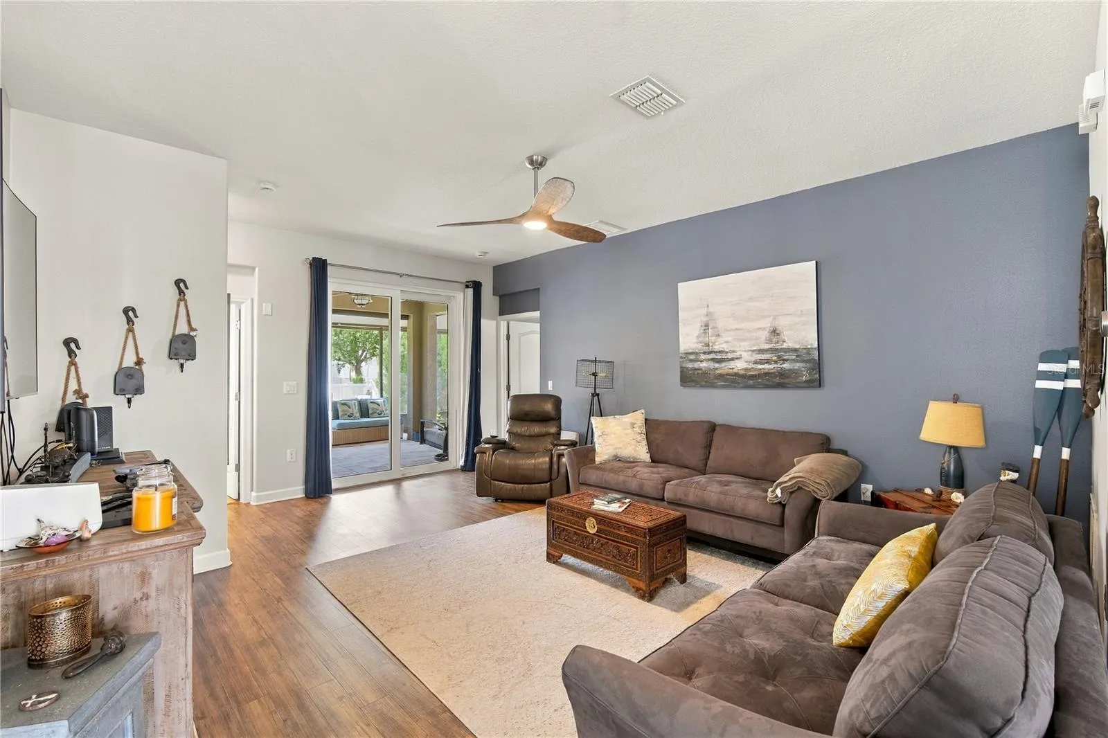 Open and Bright Living Room Facing Southeast