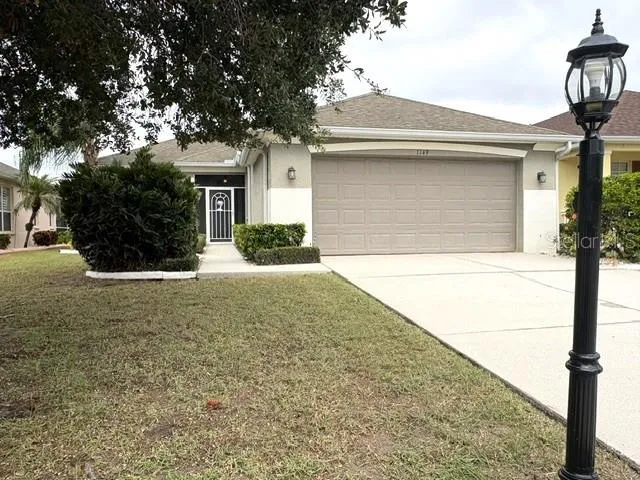 1149 Emerald Dunes, beautiful single family home in the Renaissance Club area of Sun City Center.