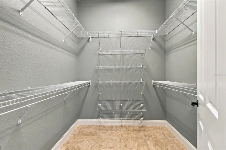 Walk in closet