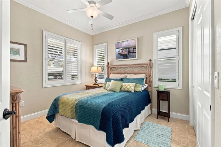 Guest bed