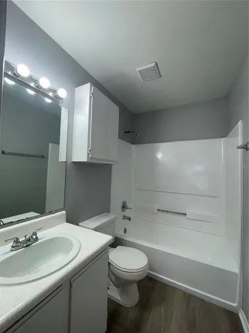 Main hall bath