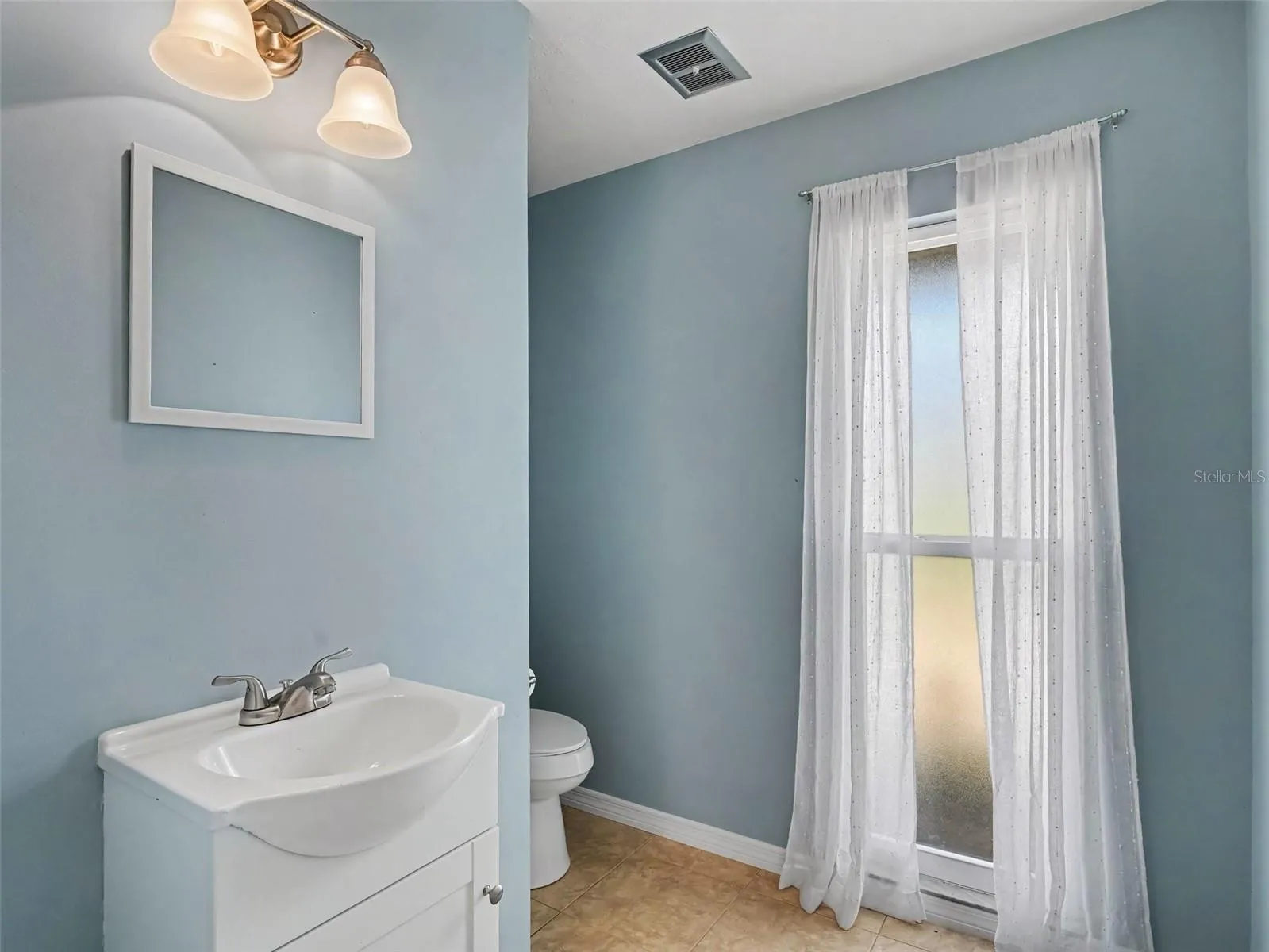 Guest Half Bathroom
