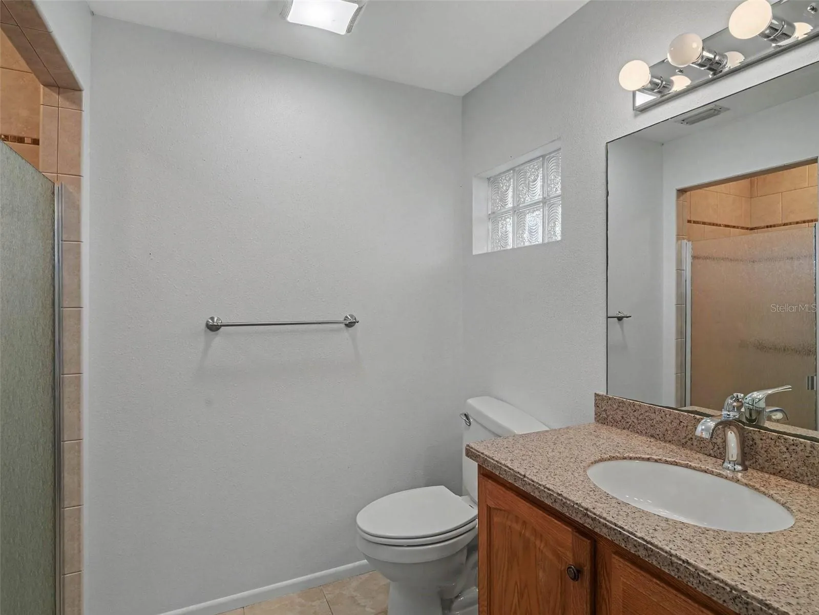 Ensuite Guest Bedroom 1 Bathroom